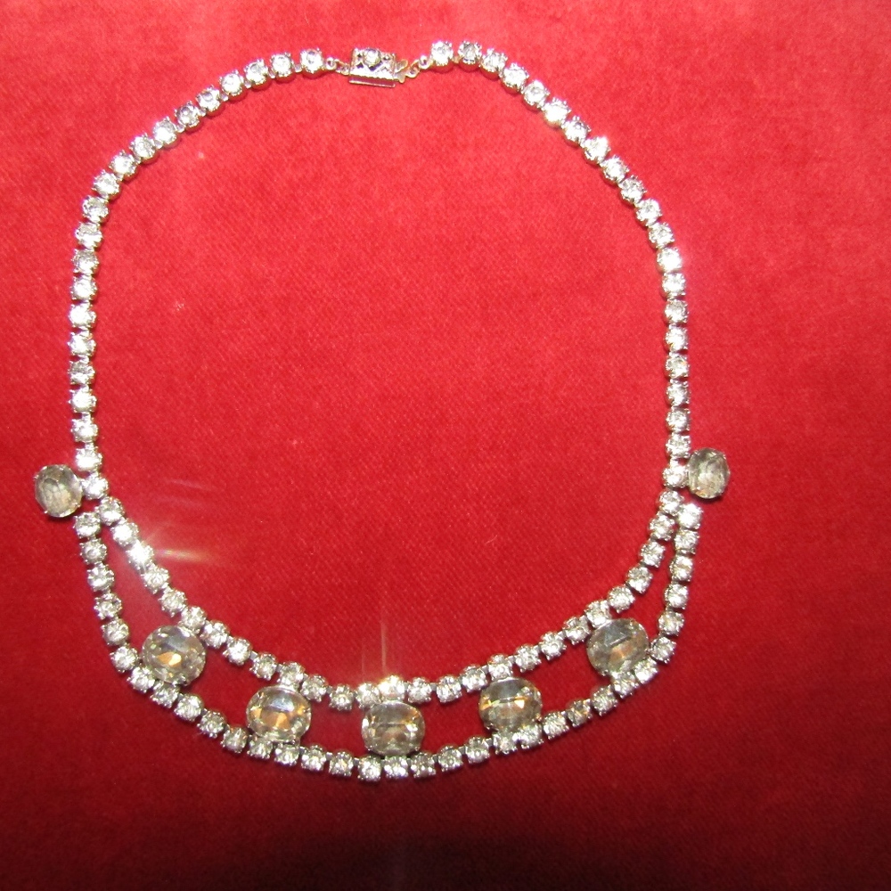 VNTG Gale, Grant and Bogoff Lemon & White Necklace